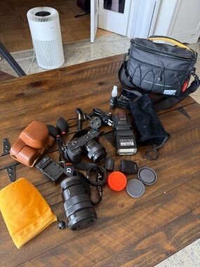 Bundle Professional Camera sony A6400 with sony Lenses